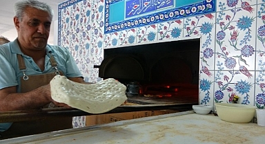 Malatya'da fırıncıların 300 derecelik ateşle mücadelesi