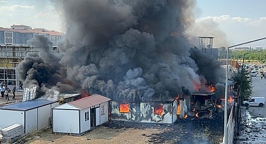 Malatya'da hırdavat malzemelerinin satıldığı iş yerinde yangın