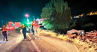 Otomobilin çarptığı traktörün sürücüsü ağır yaralandı