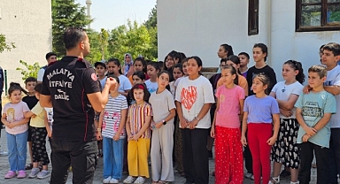 Büyükşehir belediyesi semt konakları öğrencilerine deprem ve yangın eğitimi verildi