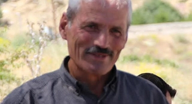 Devrilen traktörün sürücüsü hayatını kaybetti