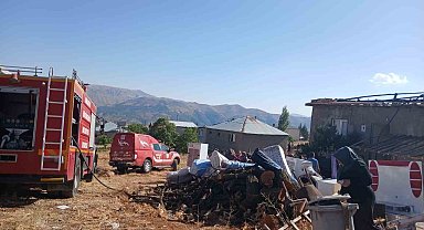 Doğanşehir'de çatı yangını