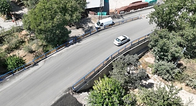 Konak Mahallesi'nde depremde zarar gören köprü ve yol yenilendi