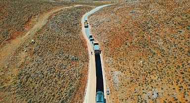 Malatya Büyükşehir Belediyesi'nin kırsaldaki yol mesaisi sürüyor