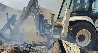 Malatya'da ahır yangını: 10 küçükbaş hayvan telef oldu