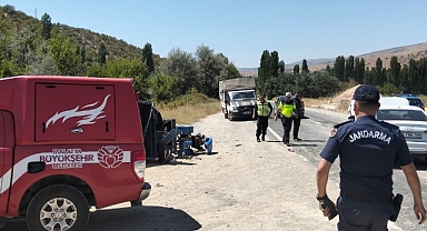 Malatya'da otomobil ile çapa motoru çarpıştı: 3 yaralı