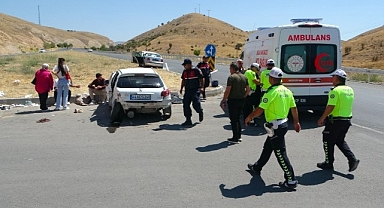 Malatya'da otomobiller çarpıştı: 1 ölü, 4 yaralı