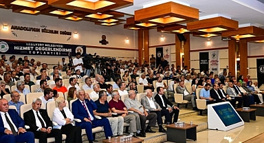 Yeşilyurt Belediyesi hizmet değerlendirme toplantısı yoğun ilgi gördü