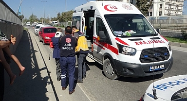 Yolu karıştırarak alt geçide giren yaşlı adama otomobil çarptı