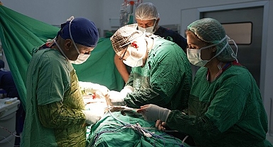 3 santimetrelik böbrek tümörü parsiyel nefrektomi ile çıkartıldı