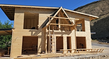 Deprem bölgesi Malatya'da ahşap evlere ilgi artıyor