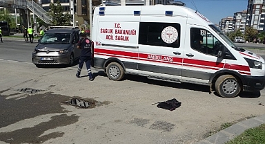 Hafif ticari aracın çarptığı anne ve 2 çocuğu ağır yaralandı