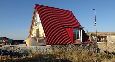 Malatya'da bin 600 rakımdaki bungalov evi görenler bir daha bakıyor
