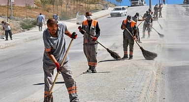 Yeşilyurt Belediyesi'nin temizlik seferberliği sürüyor