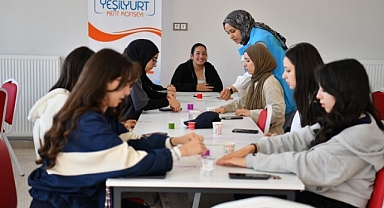 Yeşilyurt Kent Konseyi'nden gençlere kamp etkinliği