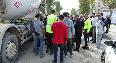 Beton mikserinin çarptığı kadın yaralandı