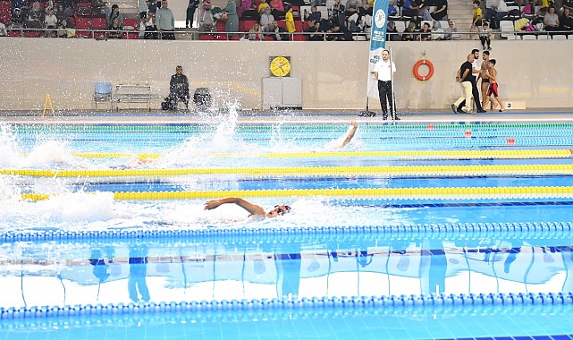 Kulaçlar Gazze için atıldı