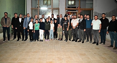 Mahalle mahalle gezen başkan, sorunlara yerinde çözüm üretiyor