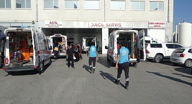 Malatya'da otomobil ile kamyonet çarpıştı: 6 yaralı