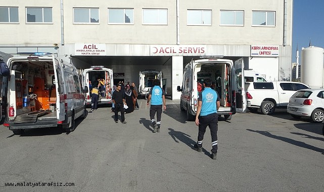 Malatya'da otomobil ile kamyonet çarpıştı: 6 yaralı