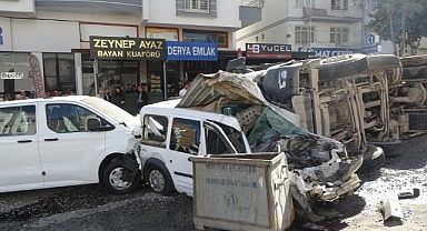 Malatya'daki 5 kişinin yaralandığı feci kaza kamerada