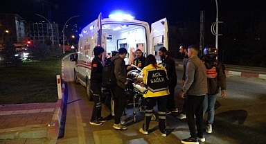 Malatya'da iki aracın çarpıştığı kazada ortalık savaş alanına döndü: 3 yaralı