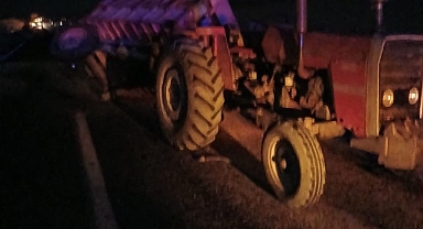 Malatya'da otomobil traktöre çarptı: 1 ölü, 4 yaralı