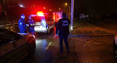 Malatya'da aydınlatma direğine çarpan minibüs sürücüsü hayatını kaybetti