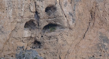 Tarihi Ansır Mağaraları korku mağarasına dönüştü