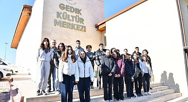 "İyilik Elçisi" Projesi gençlere yardımlaşma ve tarih bilinci aşılıyor