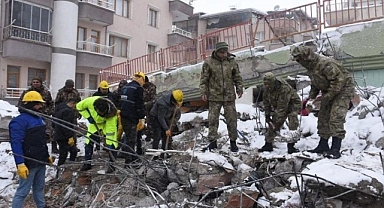 Malatya'da 78 kişinin öldüğü Hakimbey Apartmanı davasında 4 sanığa hapis cezası