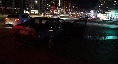 Malatya'da tır ile otomobil çarpıştı: 3 yaralı