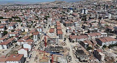 Malatya'da depremde yıkılan Gökkuşağı ve Bulut Apartmanları davasında müteahhide 15 yıl hapis cezası