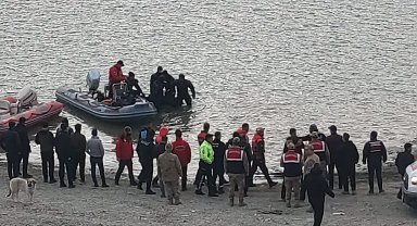 Otomobilin uçtuğu barajda kaybolan gencin cansız bedeni bulundu