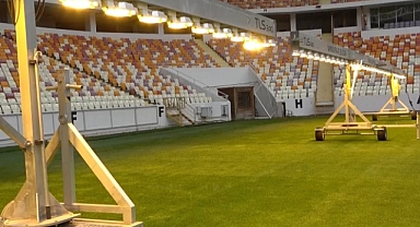 Yeni Malatyaspor'dan geriye kusursuz stat zemini kaldı