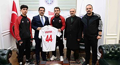 Battalgazi Belediyespor'un milli gururları Başkan Taşkın'ı ziyaret etti