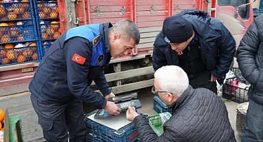 Battalgazi'de semt pazarlarında ölçü ve tartı denetimi