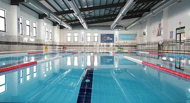 Göztepe Hatice Akbaş Yarı Olimpik Yüzme Havuzu'nda yeni dönem eğitimleri