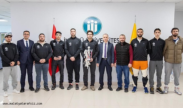 İnönü Üniversitesi Basketbol takımı şampiyon oldu