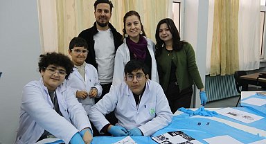 İnönü Üniversitesi'nde çocuklar, özgün baskı resim atölyesi etkinliğinde hünerlerini sergiledi