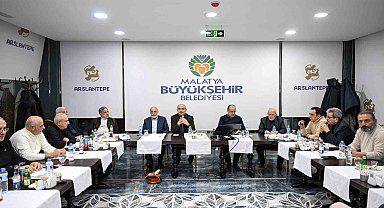 İş insanlarıyla bir araya gelen Başkan Er: "Malatya'nın geleceğini inşa ediyoruz"