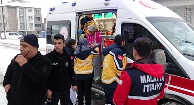 Karı-koca doğalgazdan zehirlenme şüphesiyle hastaneye kaldırıldı