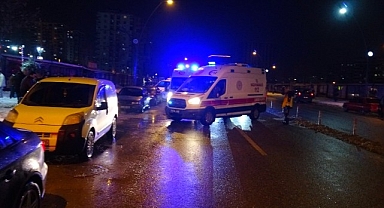 Malatya'da husumetlilerin bıçaklı kavgasında: 2'si ağır 3 kişi yaralandı