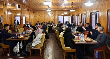 Akçadağ'da Ramazan'ın ilk iftarı şehit aileleri ve gazilerle yapıldı