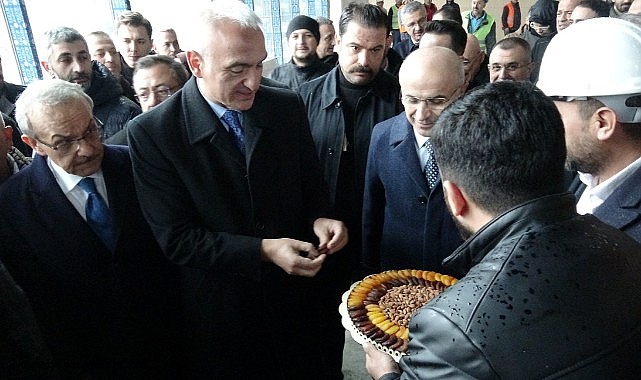 Bakan Ersoy, Malatya'da Sabancı Kültür Merkezi'nde incelemelerde bulundu