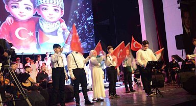 Çocuk Korosu'nun "Kutlu Nağmeler" konseri büyük beğeni topladı