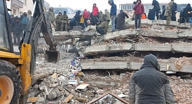 Depremde yıkılan pasaj davasında beraat kararı