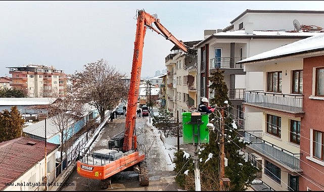 Fırat EDAŞ Malatya'da deprem sonrası enerji altyapısına 3,5 milyar TL yatırım yaptı