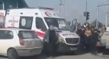 Malatya'da iki otomobil çarpıştı: 5 yaralı