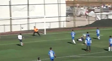 Malatya'da okul sporları futbol müsabakasında ayakta alkışlanan gol